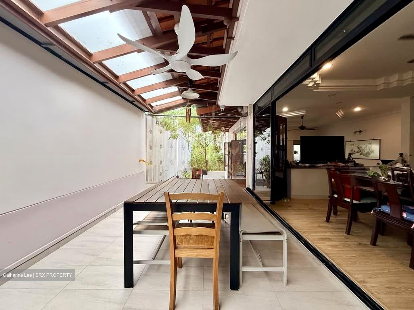 Phillips Avenue (D19), Terrace #570640871